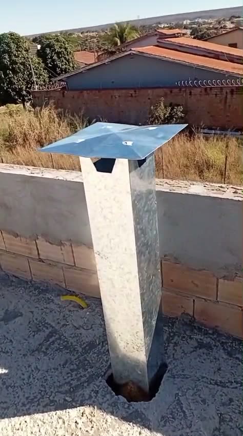 Duto de chaminé com chapéu – Baratelo Calhas, Caldas Novas