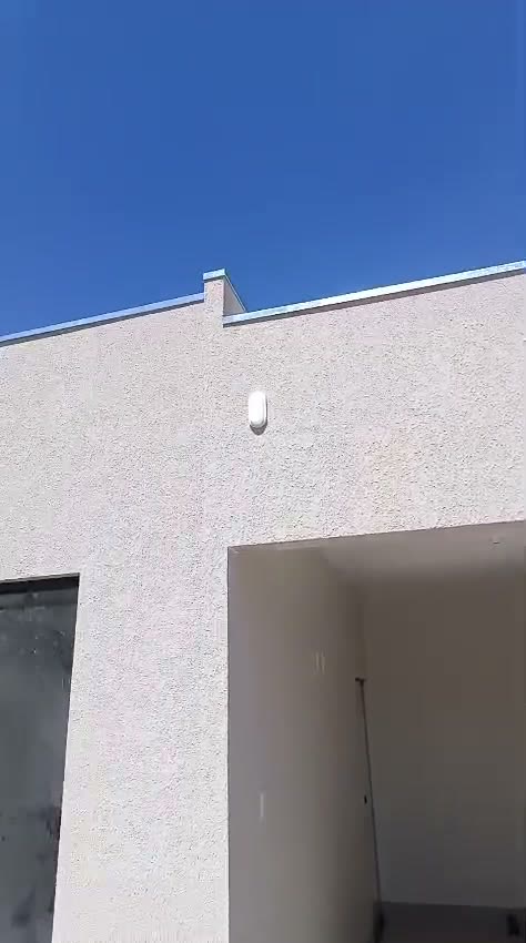 Pingadeira em fachada – Baratelo Calhas, Caldas Novas