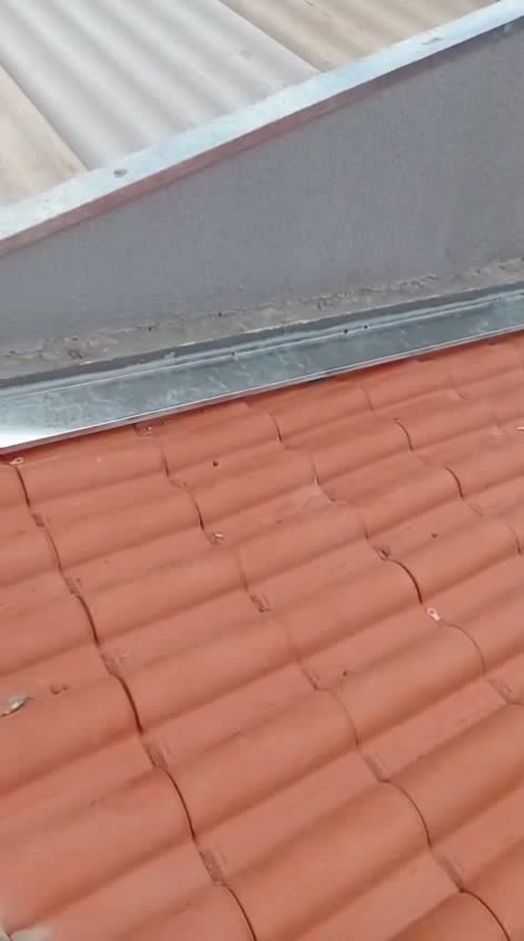 Rufo de encosto sobre telha cerâmica